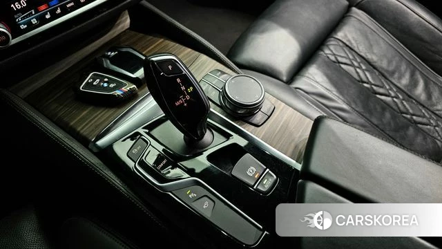BMW 5 Series (G30) id 4574527 из Кореи 30