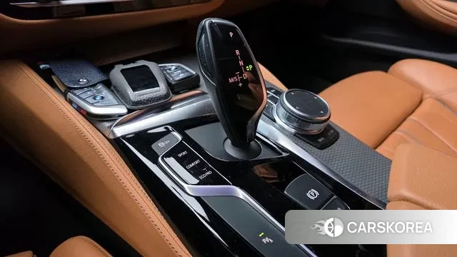 BMW 5 Series (G30) id 3574184 из Кореи 19