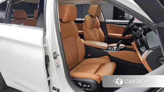 BMW 5 Series (G30) id 3395102 из Кореи 19