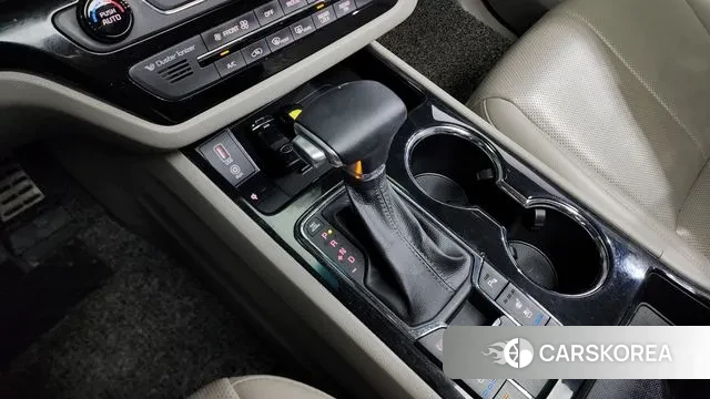 Kia The New Carnival id 3363040 из Кореи 19