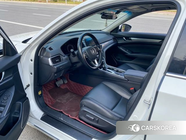 Honda Accord id 4241469 из Китая 9