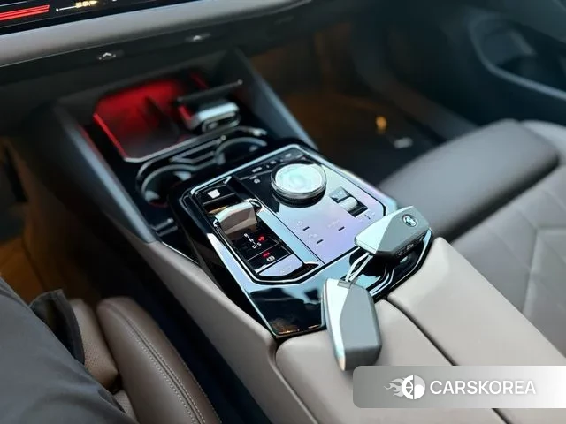 BMW 5 Series (G60) id 3063004 из Кореи 19