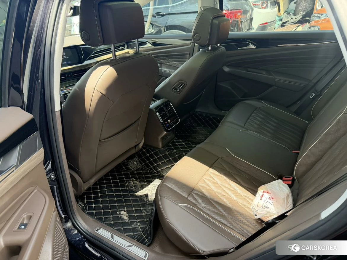 Volkswagen Passat id 4452876 из Китая 9