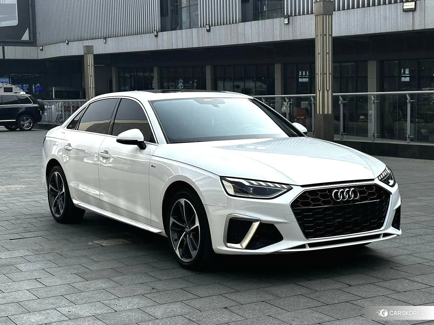 Audi A4L id 4440495 из Китая 9