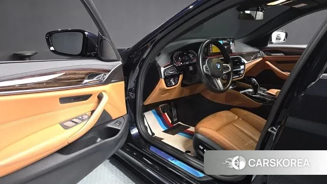 BMW 5 Series (G30) id 3741302 из Кореи 19