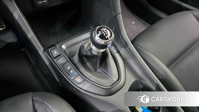 Hyundai Veloster (JS) id 4632914 из Кореи 31