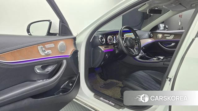 Mercedes-Benz E-Class W213 id 3955417 из Кореи 19