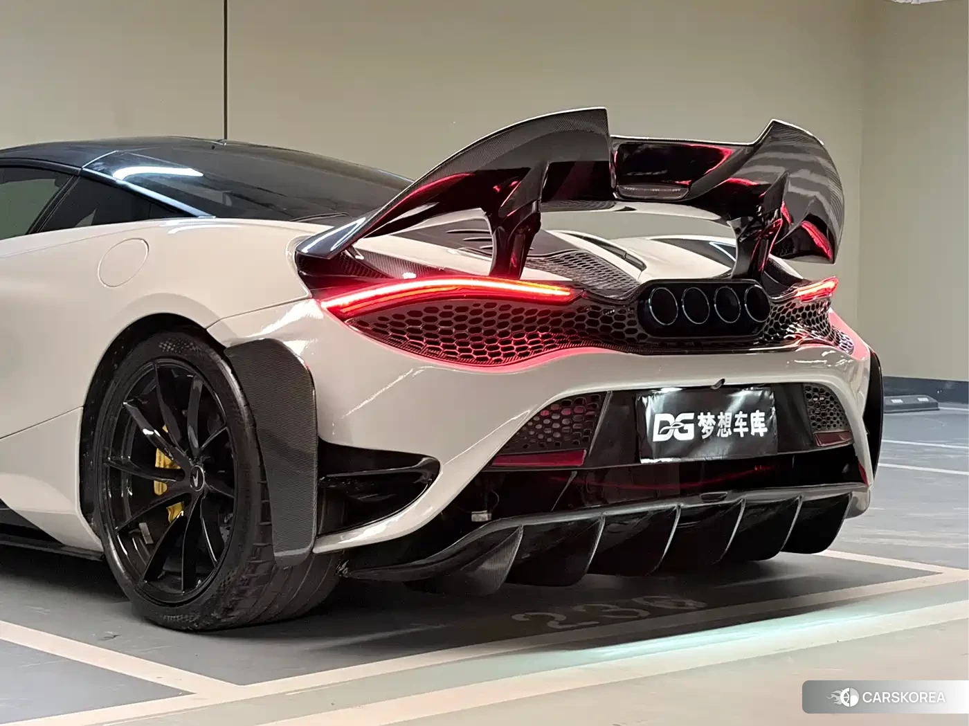 McLaren 720S id 4554066 из Китая 17