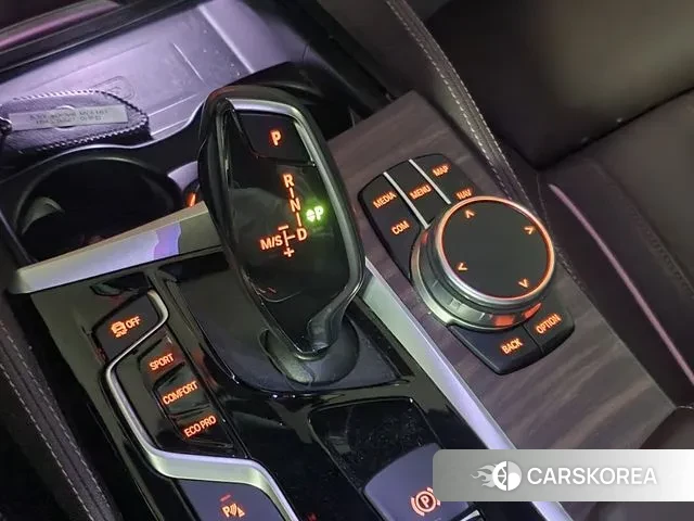 BMW 5 Series (G30) id 2994909 из Кореи 19