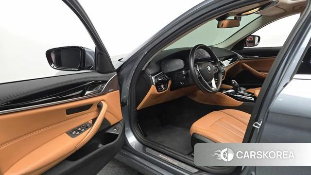 BMW 5 Series (G30) id 4446791 из Кореи 31