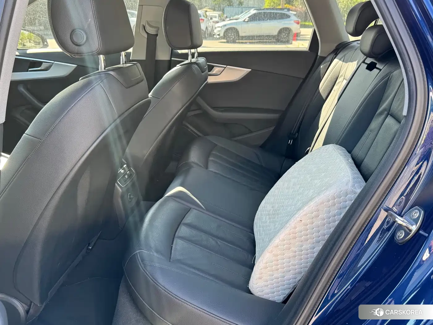 Audi A4L id 4607199 из Китая 16