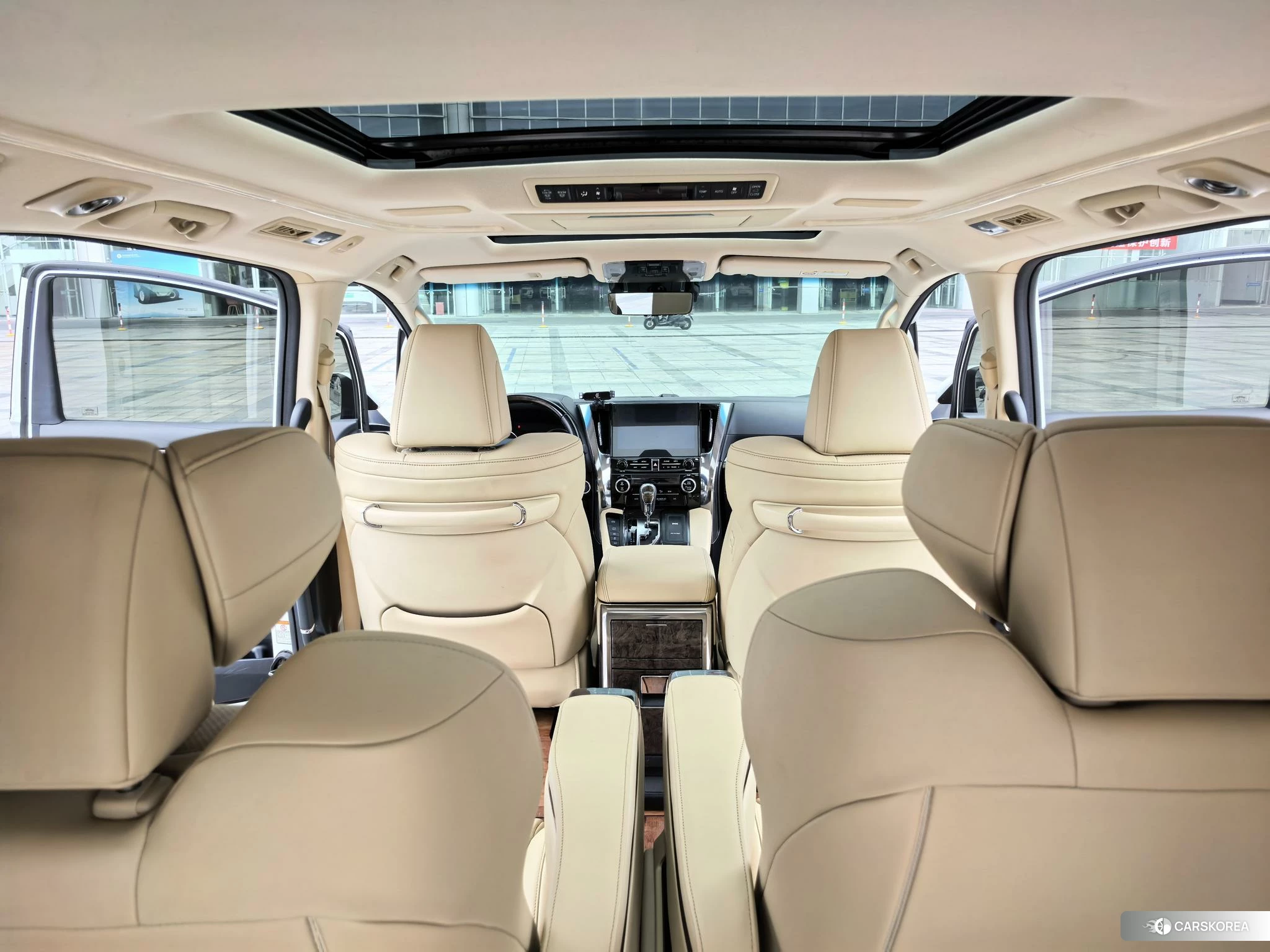 Toyota Alphard id 4453738 из Китая 17