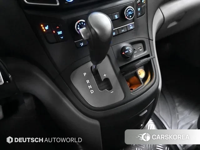 Hyundai The New Grand Starex id 3698337 из Кореи 19