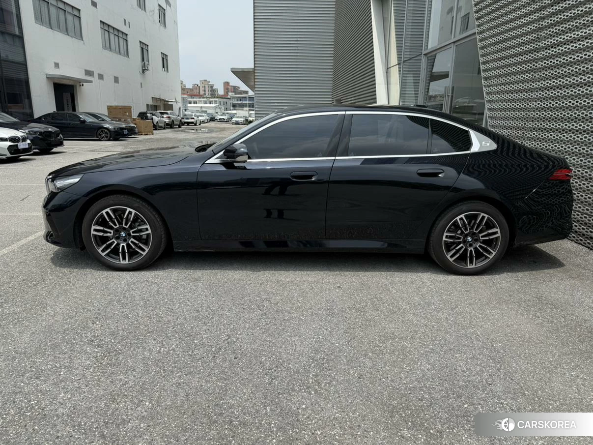 BMW 5 series id 4504888 из Китая 13