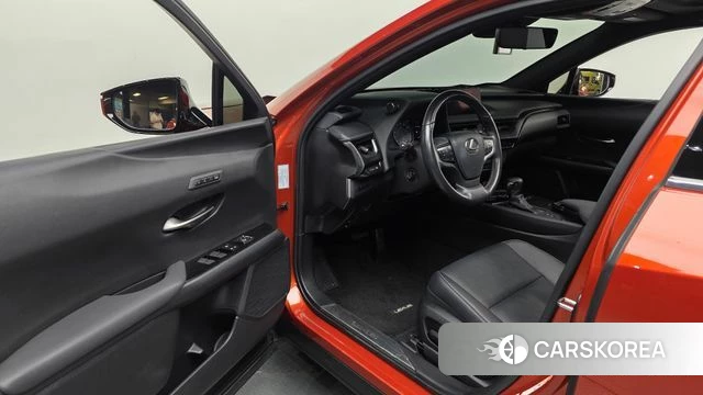 Lexus UX250h id 4430158 из Кореи 32