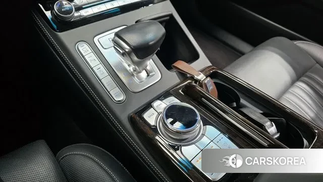 Genesis G90 id 3484875 из Кореи 19