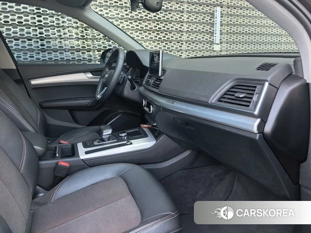 Audi Q5L id 3890655 из Китая 18