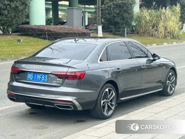 Audi A4L id 4265962 из Китая 9