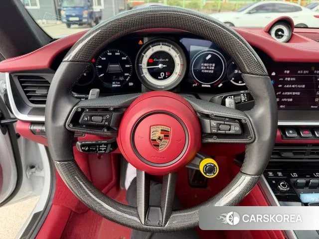 Porsche 911(992) id 3262399 из Кореи 19