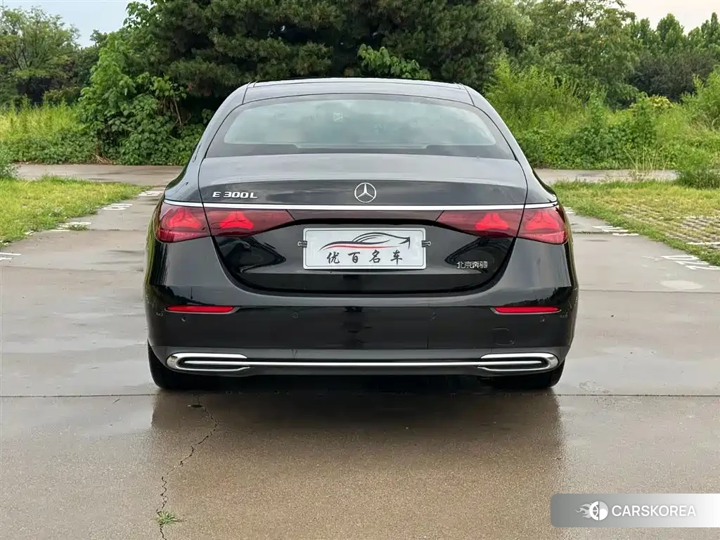 Mercedes-Benz E-Class id 4576744 из Китая 26