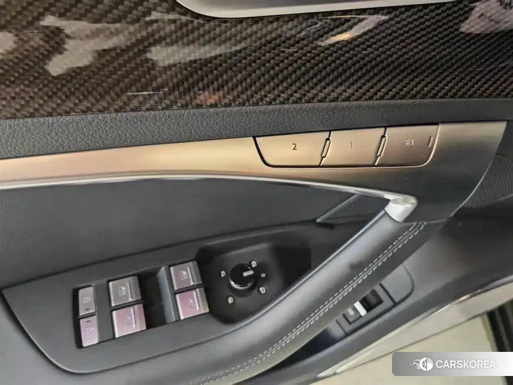 Audi A6L id 4622509 из Китая 27