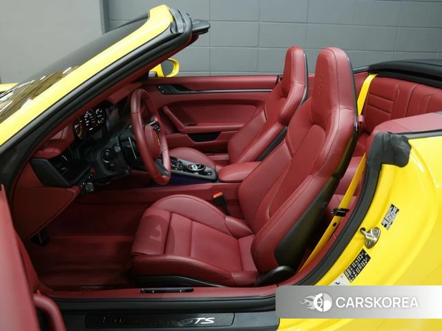 Porsche 911(992) id 4613039 из Кореи 19