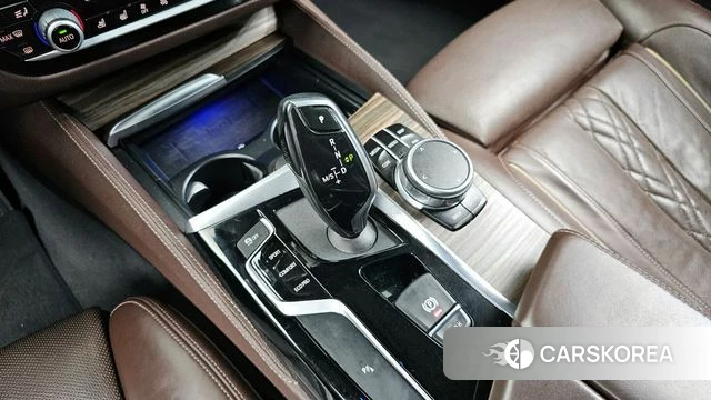 BMW 5 Series (G30) id 3942630 из Кореи 19