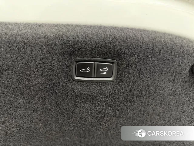 Porsche Taycan id 3519345 из Кореи 19