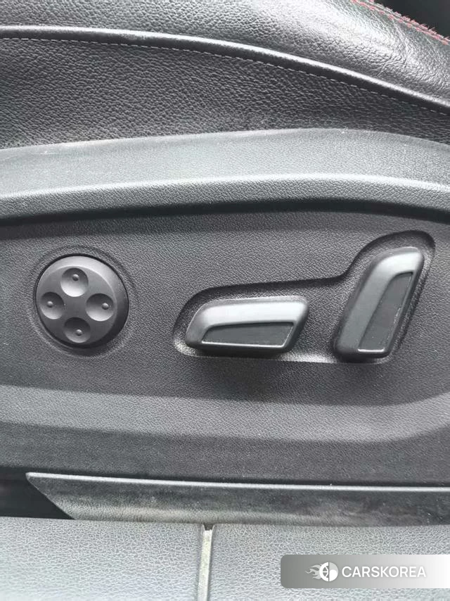 Audi Q2L id 4208013 из Китая 19