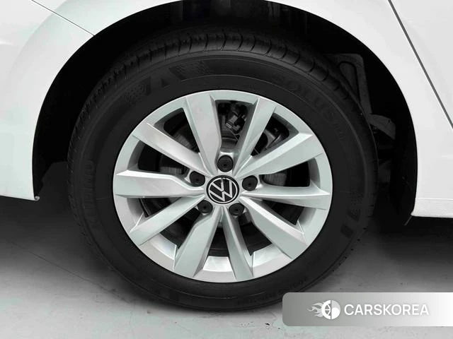 Volkswagen Bora id 4374680 из Китая 40