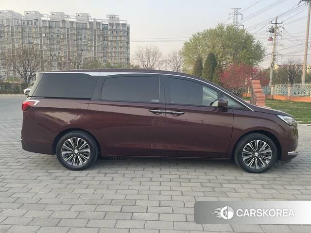 Buick GL8 id 4208454 из Китая 31