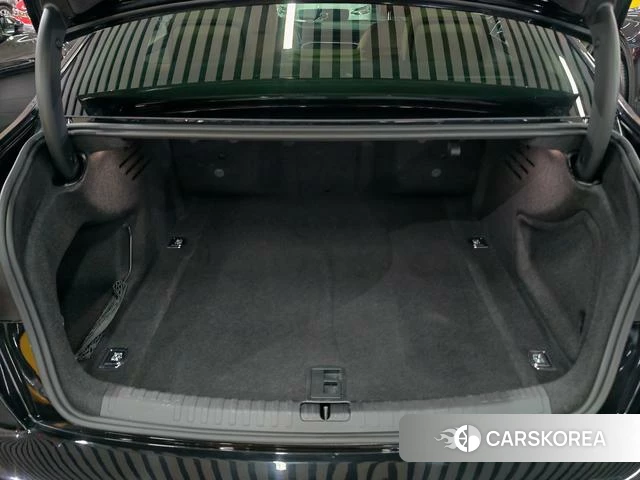 Audi A6L id 4334904 из Китая 10