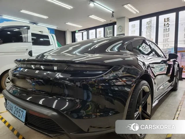 Porsche Taycan id 3273557 из Кореи 19