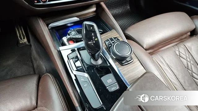 BMW 5 Series (G30) id 3336731 из Кореи 19