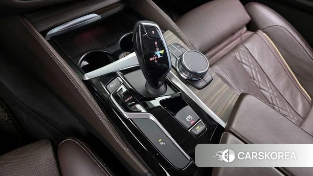 BMW 5 Series (G30) id 3795746 из Кореи 19