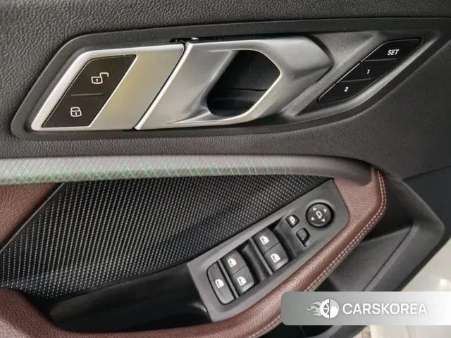 BMW 1 Series (F40) id 3660947 из Кореи 19