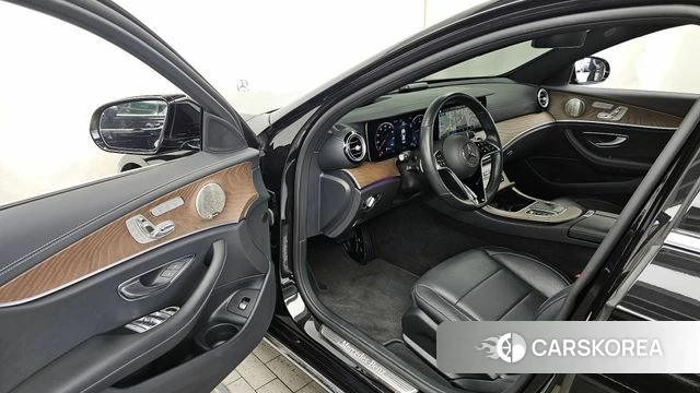 Mercedes-Benz E-Class W213 id 4303543 из Кореи 31
