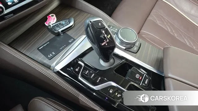 BMW 5 Series (G30) id 3462856 из Кореи 19