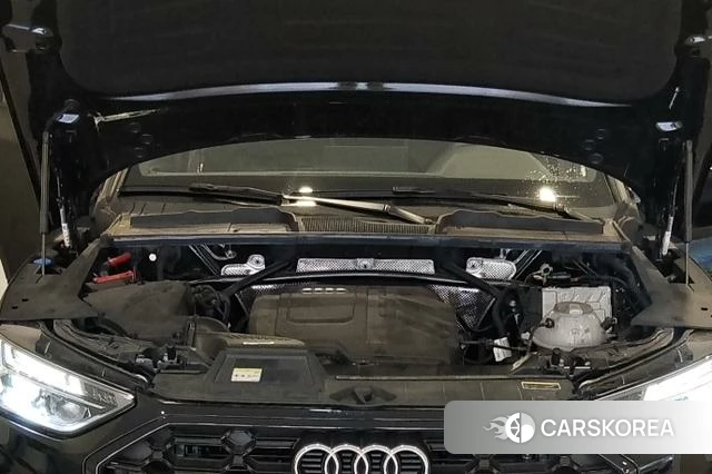Audi Q5L id 4235713 из Китая 16