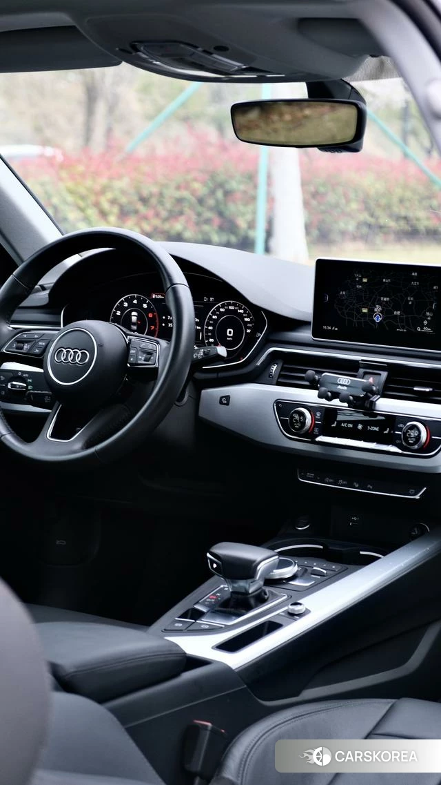 Audi A4L id 4212844 из Китая 13