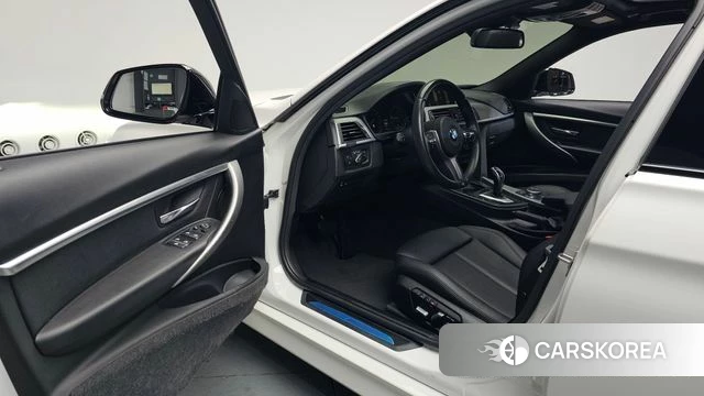 BMW 3 Series (F30) id 3905599 из Кореи 19