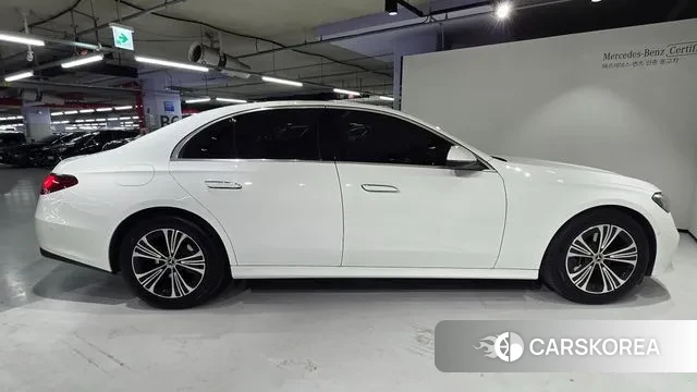 Mercedes-Benz E-Class W214 id 3715874 из Кореи 19