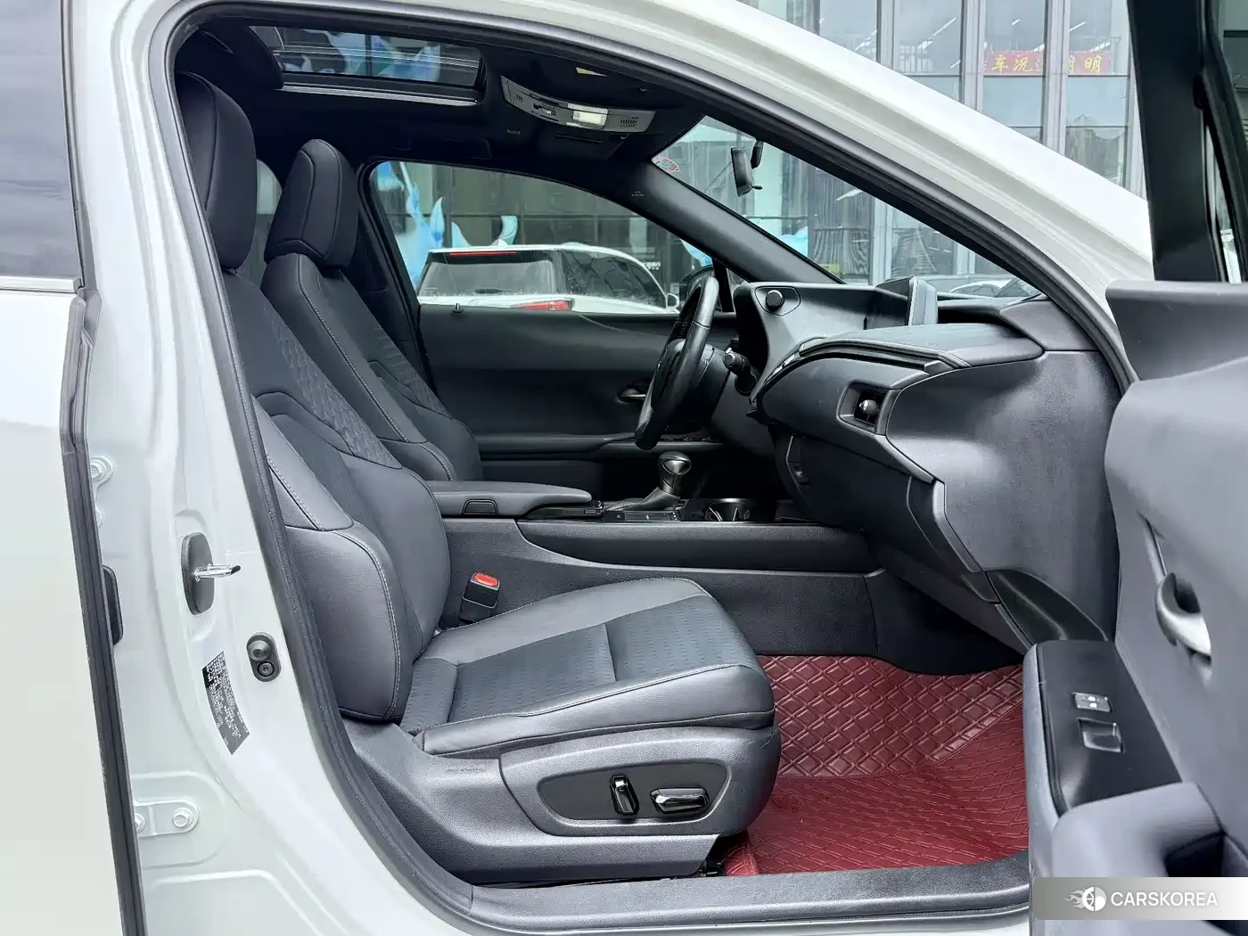 Lexus UX id 4570469 из Китая 19
