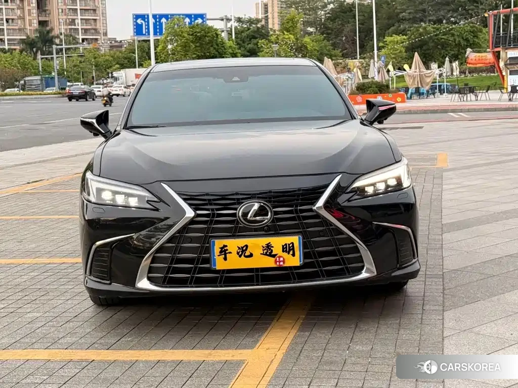 Lexus ES id 4622371 из Китая 9