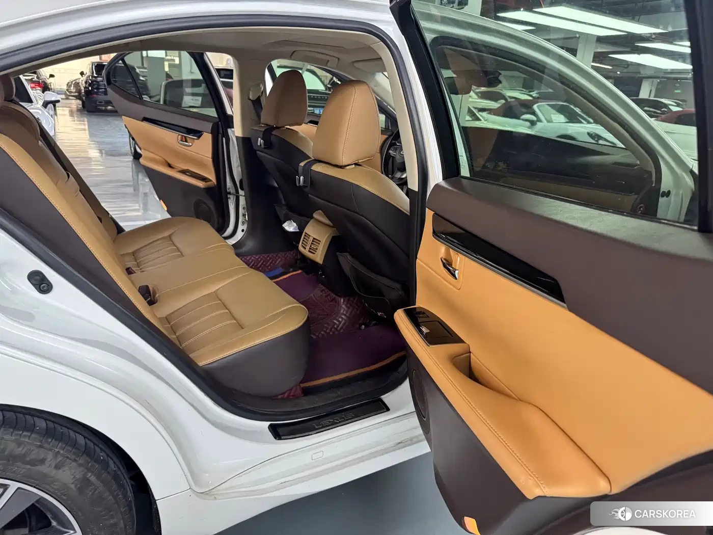 Lexus ES id 4539175 из Китая 24