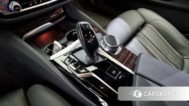 BMW 5 Series (G30) id 3003151 из Кореи 19