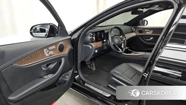 Mercedes-Benz E-Class W213 id 3639642 из Кореи 19
