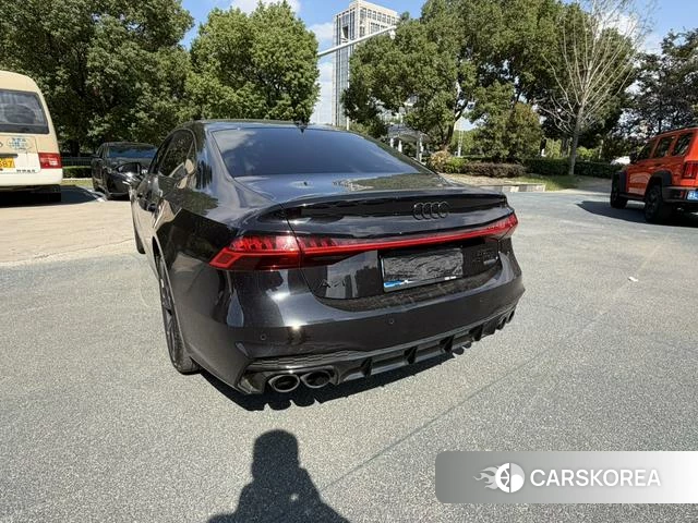 Audi A7L id 4277742 из Китая 10
