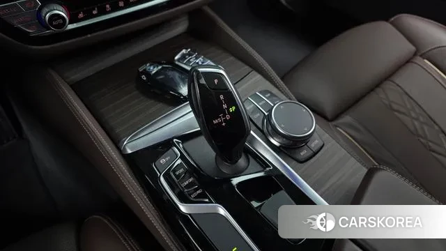 BMW 5 Series (G30) id 3380156 из Кореи 19