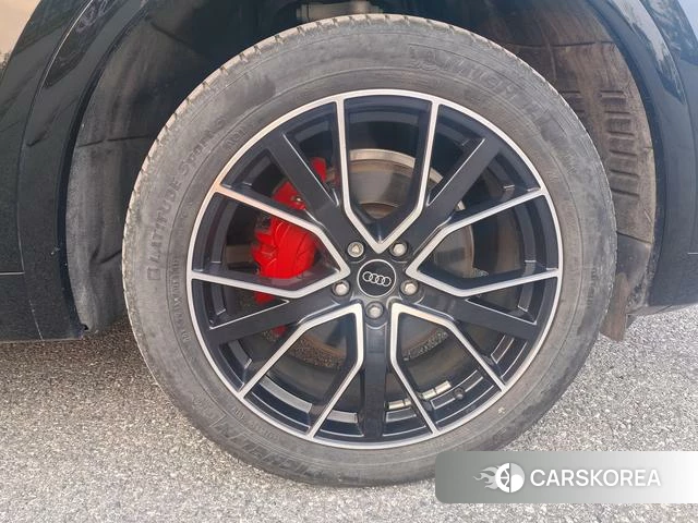 Audi Q5L id 4298535 из Китая 15